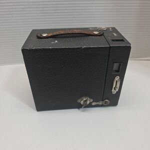 Antique Vintage Eastman Kodak BROWNIE 2A Model B Box Film Camera USA CLEAN!